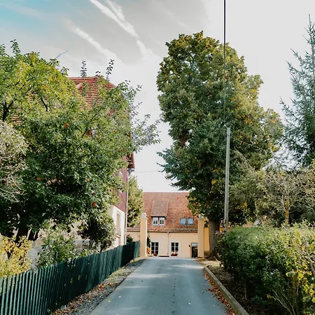 公寓 Rittergut Hirschbach *