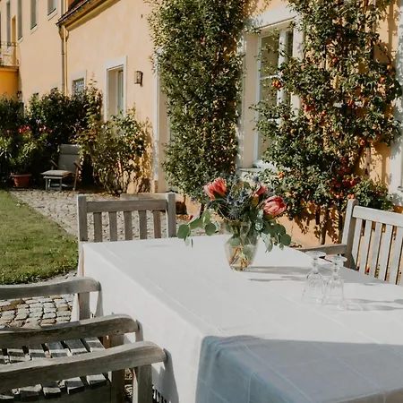 Rittergut Hirschbach 公寓 *