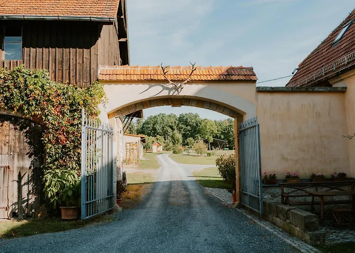 Rittergut Hirschbach Апартаменты